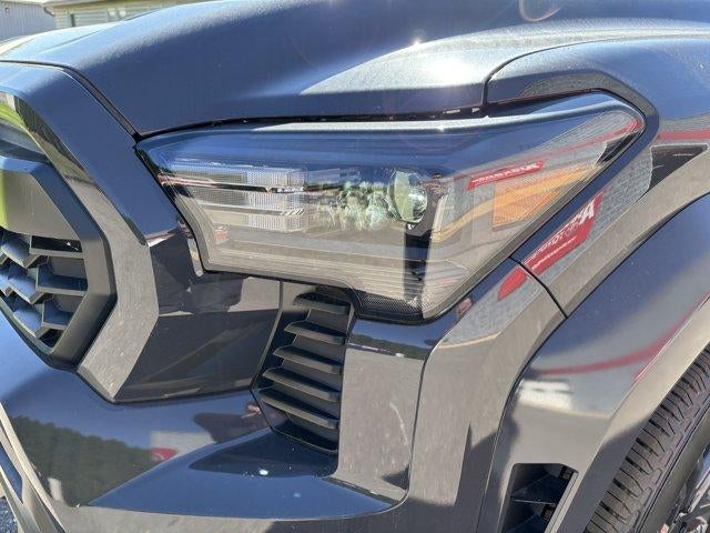 2026 Toyota Tacoma 4WD 4WD TRD Sport Double Cab 5' Bed AT (Natl)