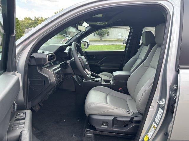 2024 Toyota Tacoma 4WD 4WD SR5 Double Cab 5' Bed AT (GS)