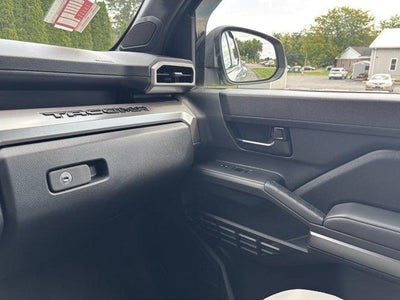 2024 Toyota Tacoma 4WD 4WD SR5 Double Cab 5' Bed AT (GS)