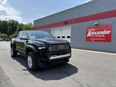 2026 Toyota Tacoma 4WD 4WD Limited Hybrid Double Cab 5' Bed AT (Natl)