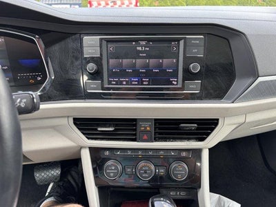 2024 Volkswagen Jetta SE Auto