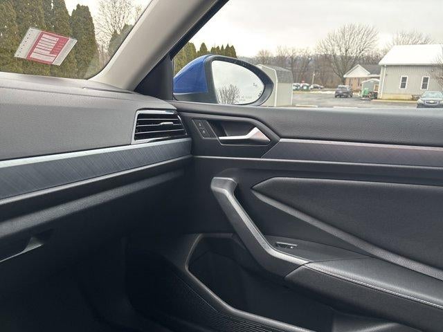 2024 Volkswagen Jetta SE Auto