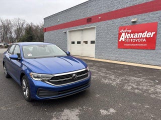 2024 Volkswagen Jetta SE Auto