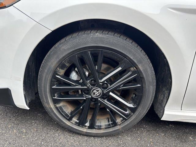 2025 Toyota Camry LE (SE)