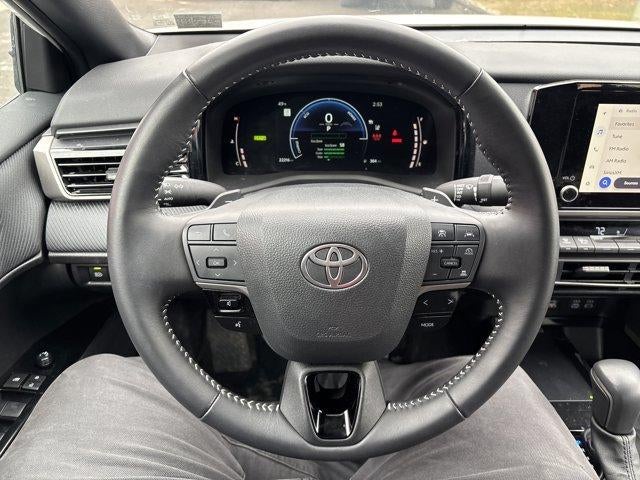 2025 Toyota Camry LE (SE)