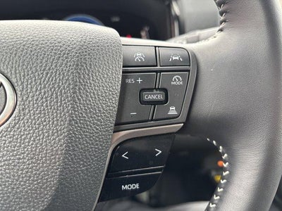 2025 Toyota Camry LE (SE)