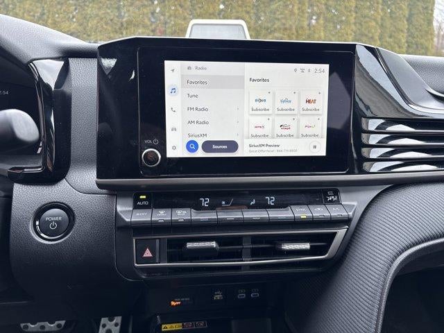 2025 Toyota Camry LE (SE)