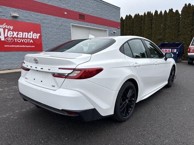 2025 Toyota Camry LE (SE)