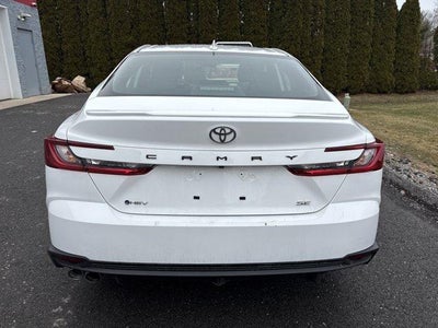 2025 Toyota Camry LE (SE)