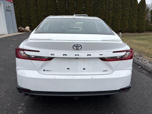 2025 Toyota Camry LE (SE)