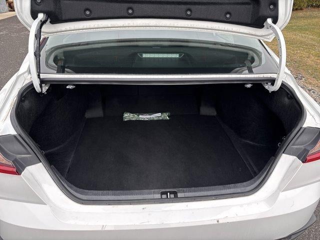 2025 Toyota Camry LE (SE)