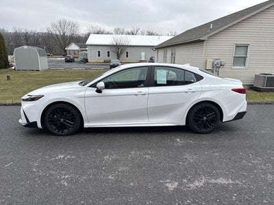 2025 Toyota Camry LE (SE)