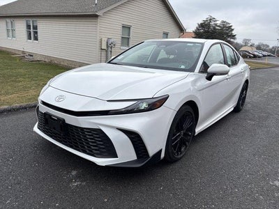 2025 Toyota Camry LE (SE)