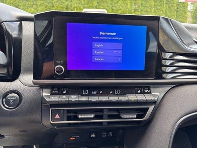 2025 Toyota Camry LE (SE)