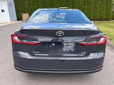 2025 Toyota Camry LE (SE)