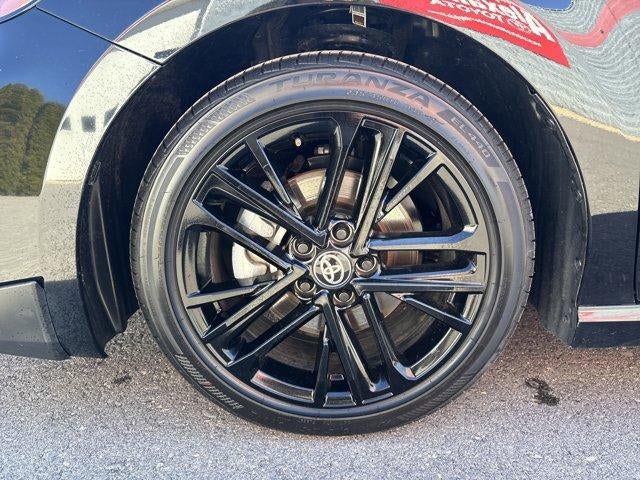 2025 Toyota Camry SE (SE)