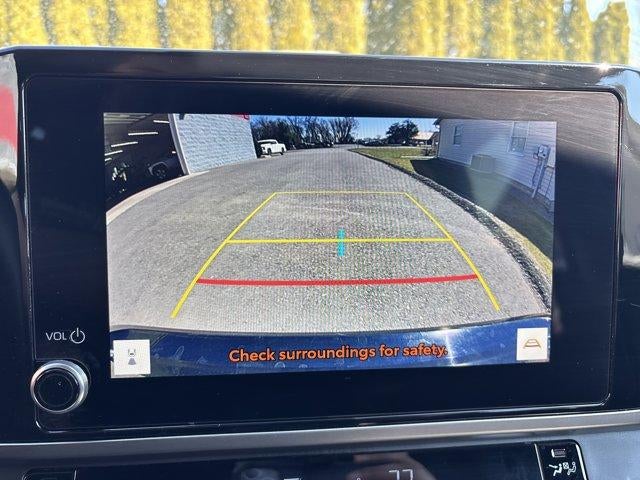 2025 Toyota Camry SE (SE)