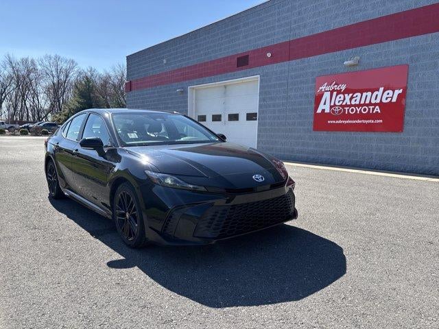 2025 Toyota Camry SE (SE)