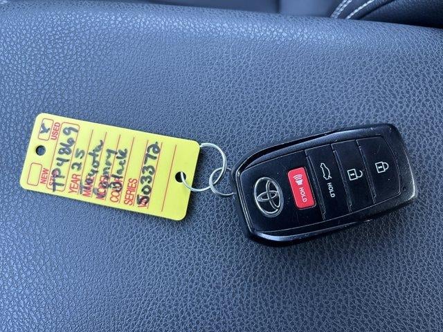 2025 Toyota Camry SE (SE)