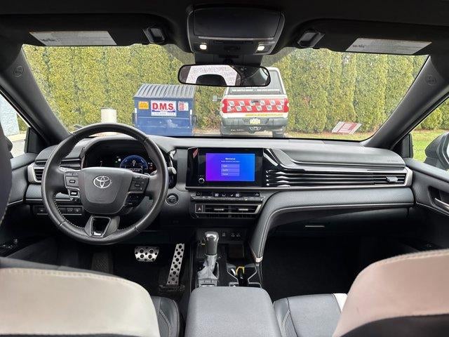 2025 Toyota Camry SE (SE)