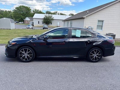 2024 Toyota Camry SE Auto (SE)