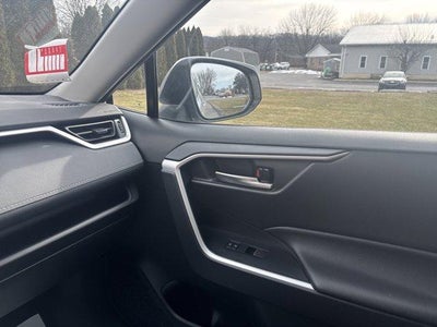 2025 Toyota RAV4 Hybrid XLE AWD (Natl)