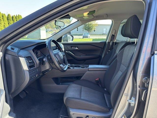 2025 Nissan Rogue AWD SV