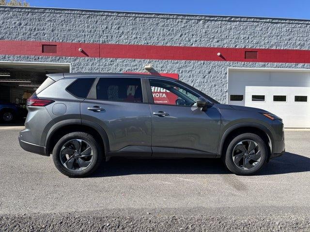 2025 Nissan Rogue AWD SV
