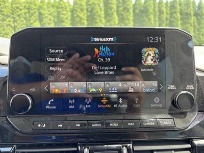 2025 Nissan Pathfinder SL 4WD