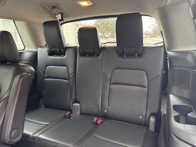 2025 Nissan Pathfinder SL 4WD