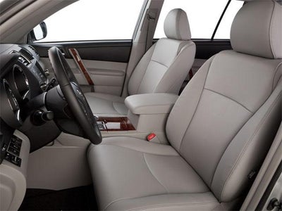 2013 Toyota Highlander 4WD 4dr V6 SE (Natl)