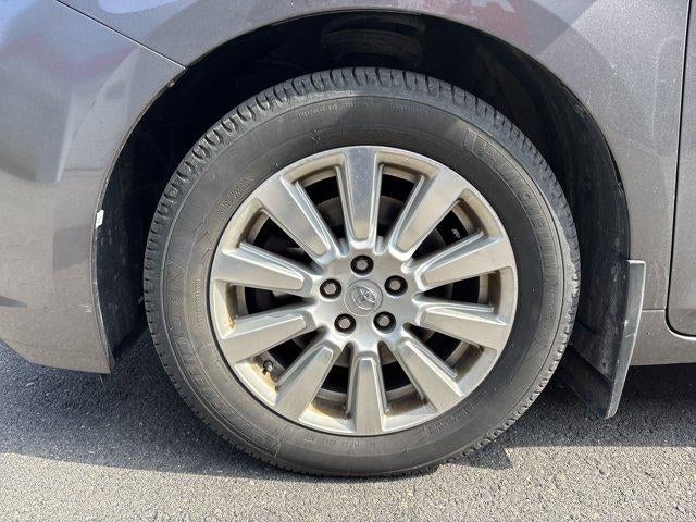 2017 Toyota Sienna XLE AWD 7-Passenger (Natl)