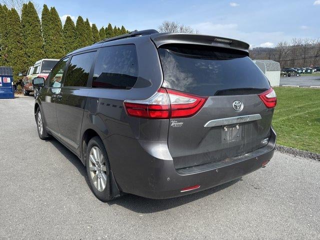 2017 Toyota Sienna XLE AWD 7-Passenger (Natl)
