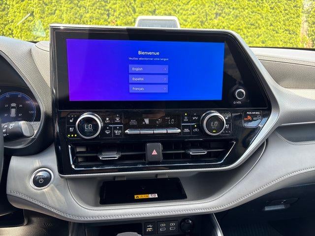 2024 Toyota Highlander Hybrid Platinum AWD (Natl)