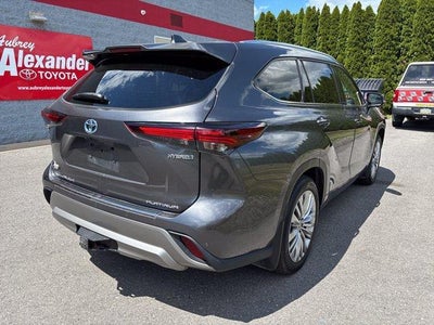 2024 Toyota Highlander Hybrid Platinum AWD (Natl)
