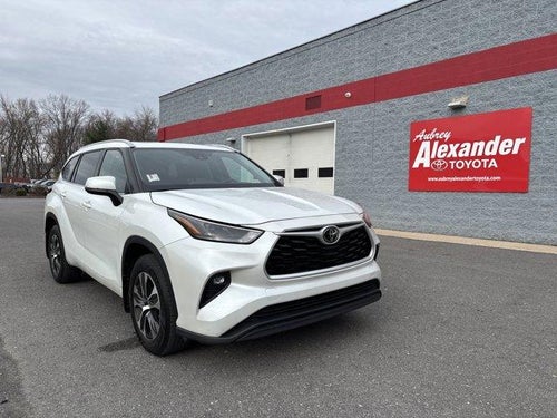 2022 Toyota Highlander XLE AWD (Natl)