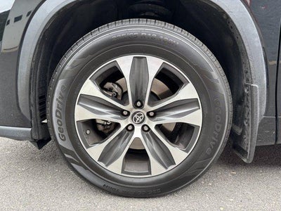 2021 Toyota Highlander XLE AWD (Natl)