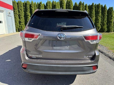 2015 Toyota Highlander AWD 4dr V6 XLE (Natl)