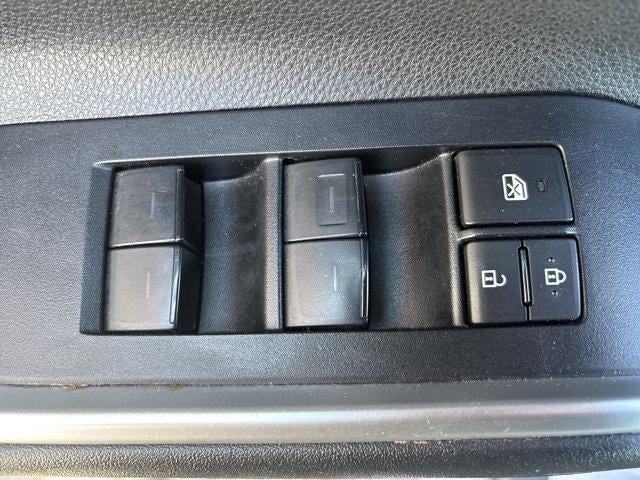 2024 Toyota Highlander LE AWD (SE)