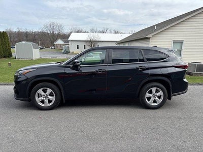 2024 Toyota Highlander LE AWD (SE)