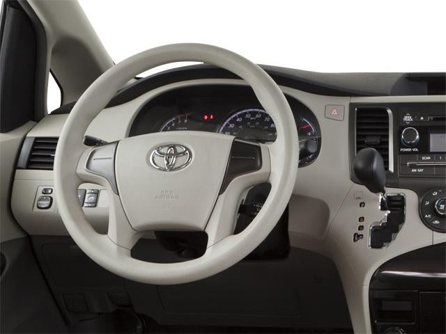 2012 Toyota Sienna 5dr 8-Pass Van V6 LE FWD (Natl)