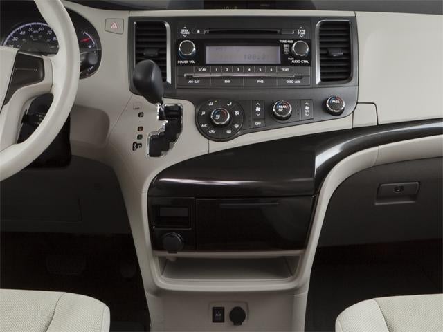 2012 Toyota Sienna 5dr 8-Pass Van V6 LE FWD (Natl)