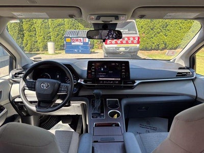 2024 Toyota Sienna LE AWD 8-Passenger (Natl)