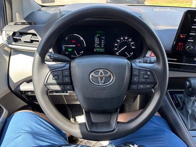 2024 Toyota Sienna LE AWD 8-Passenger (Natl)