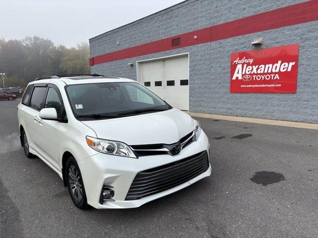 2020 Toyota Sienna XLE Premium FWD 8-Passenger (Natl)