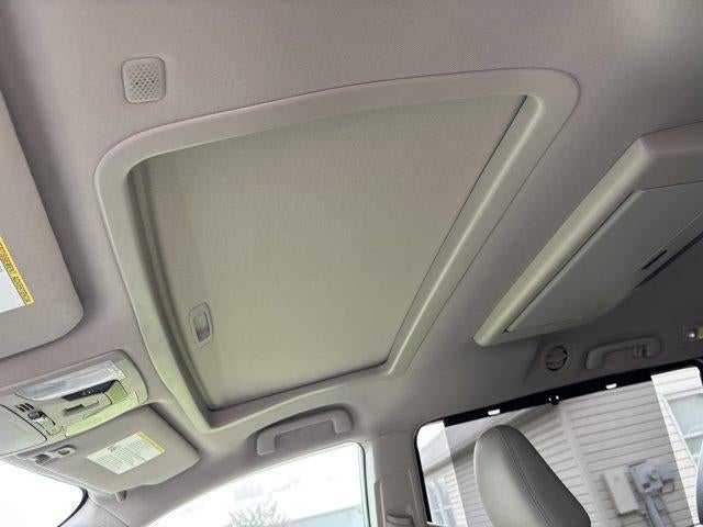 2020 Toyota Sienna XLE Premium FWD 8-Passenger (Natl)