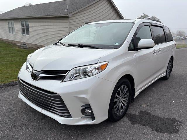 2020 Toyota Sienna XLE Premium FWD 8-Passenger (Natl)