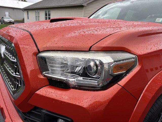 2016 Toyota Tacoma 4WD Double Cab Short Bed V6 Automatic TRD Sport (Natl)