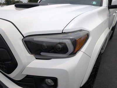 2018 Toyota Tacoma TRD Sport Double Cab 5' Bed V6 4x4 AT (Natl)