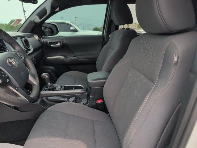 2018 Toyota Tacoma TRD Sport Double Cab 5' Bed V6 4x4 AT (Natl)
